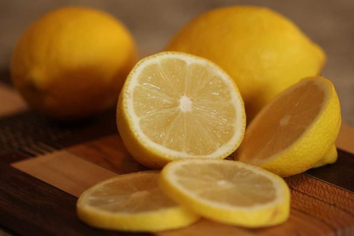 limoni aperti in frigo come mantenerli buoni a lungo